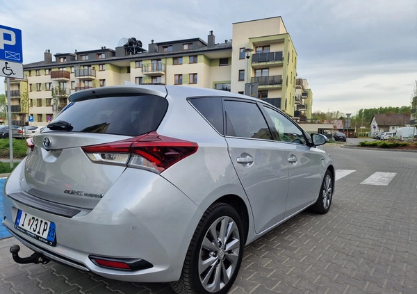 Toyota Auris cena 51900 przebieg: 130000, rok produkcji 2015 z Kraków małe 631